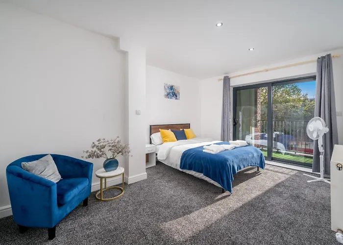 3 Bed Home By Canning Town Station