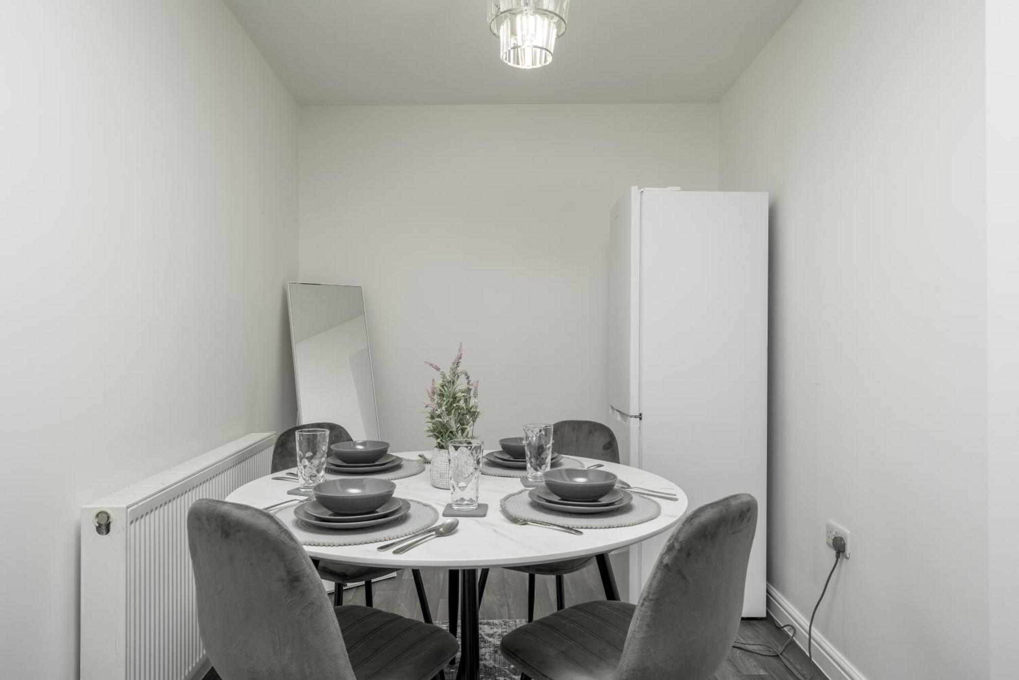 3 Bed By Canning Town Station London