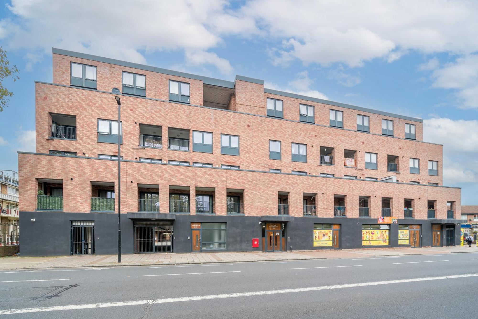 3 Bed By Canning Town Station